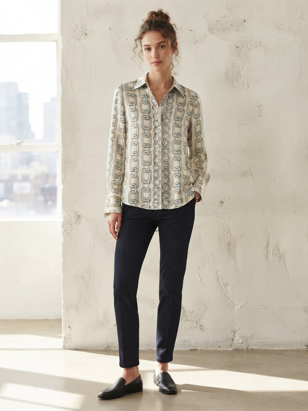 Philosophy Cream & Blue Chain-Print Button-Down Blouse